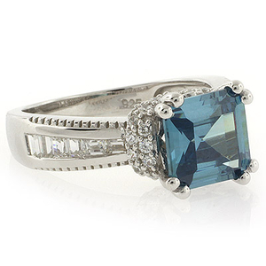 Color Changing Ascher Cut Stone Ring