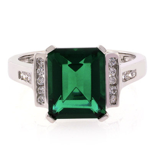 Emerald Stone Silver Ring