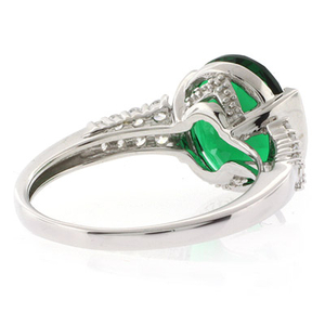 Emerald Oval Cut Stone Ring