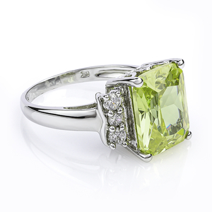 Silver Ring With Color Change Zultanite Stone