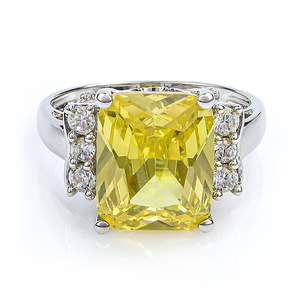 Silver Ring With Color Change Zultanite Stone