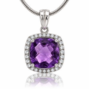 Elegant Color Change Corundum Alexandrite Pendant