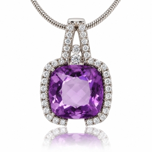 Micropave Color Change Corundum Alexandrite Pendant