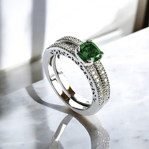Emerald Stackable Ring