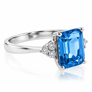 Emerald Cut Swiss Blue Topaz 925 Silver Ring