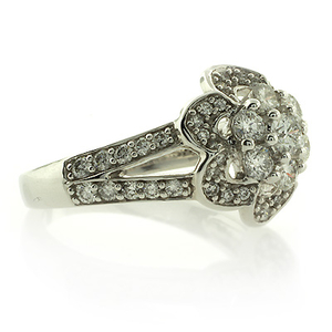 18K White Gold 1 carat Diamonds Ring