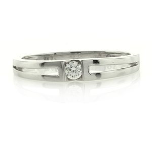18K White Gold Diamond Ring