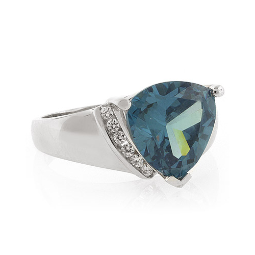 Alexandrite Ring Big Trillion Cut Stone Green to Blue Color Change