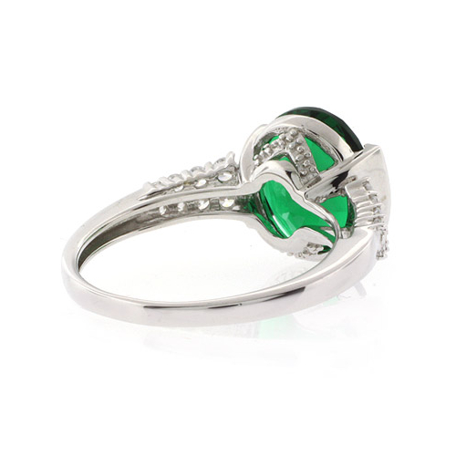 Emerald Oval Cut Stone Ring