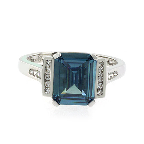 Emerald Cut Pink to Blue Color Change Silver Ring
